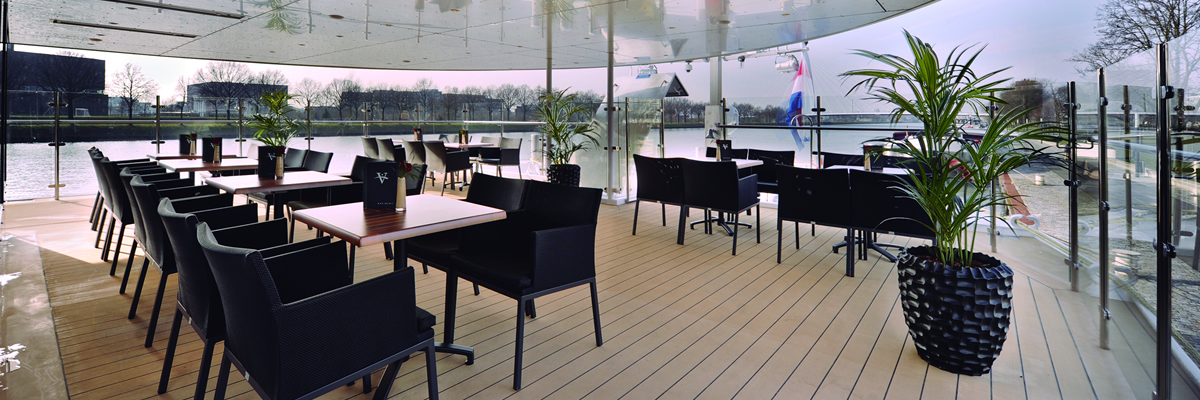 Otra de las encantadoras terrazas del MS River Voyager MS RIVER VOYAGER CRUCEROS FLUVIALES RHIN CRUCEROS FLUVIALES PANAVISION CRUCEROS EN RIO CRUCEROS CRUCEROS FLUVIALES RHIN CRUCEROS AMSTERDAM CRUCEROS BASILEA CRUCEROS COLONIA RHINE RIVER CRUISES MS RIVER VOYAGER RIVER CRUISES SMALL CRUISES #CrucerosFluviales #FluvialesPanavision #Panavision #RiverCruises #MSRiverVoyager #RiverVoyager #CrucerosRio #CrucerosFamiliares #CrucerosGrupo